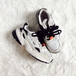 Adidas falcons size 8 womens sneakers barely worn